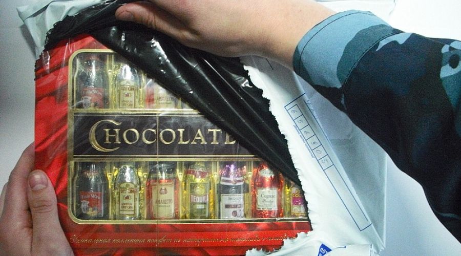 Конфеты со спиртом пытались передать в алтайскую колонию
