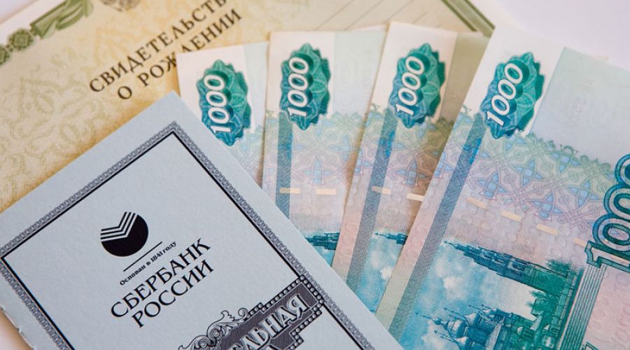 Пособия на детей будут повышены с 50 рублей до 10 тысяч рублей