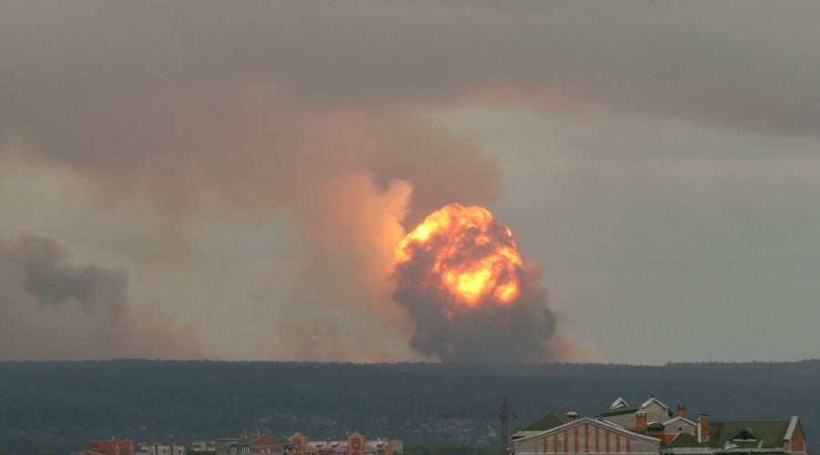 Военные склады с боеприпасами взорвались в Красноярском крае