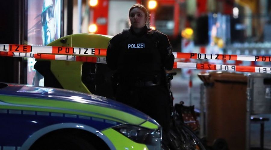 Восемь человек расстреляли в кальянных в Германии