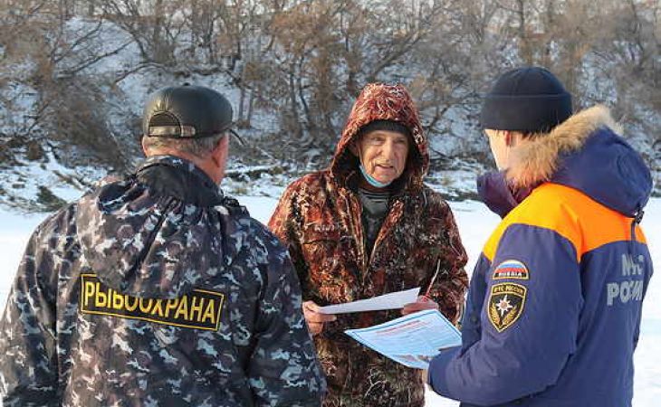 Акция "Безопасный лёд" проходит в Алтайском крае