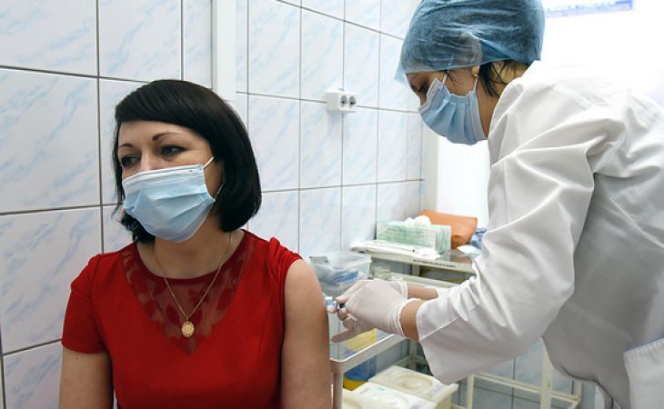 Преподаватели АГМУ продолжают процедуру вакцинации препаратом "Спутник V"