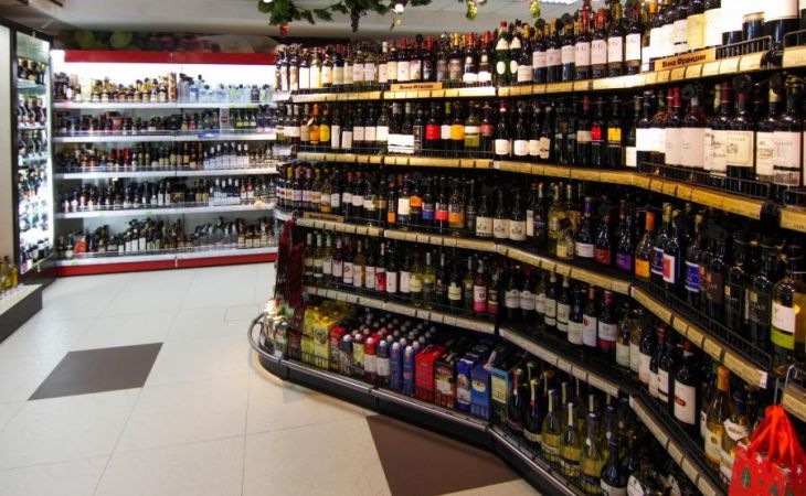 В России хотят запретить продавать крепкий алкоголь людям младше 21 года