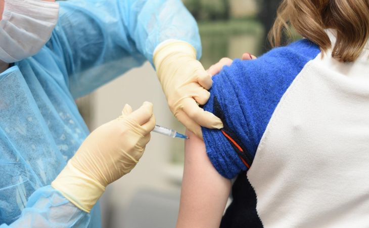 В России вакцинация подростков от коронавируса начнется до конца года